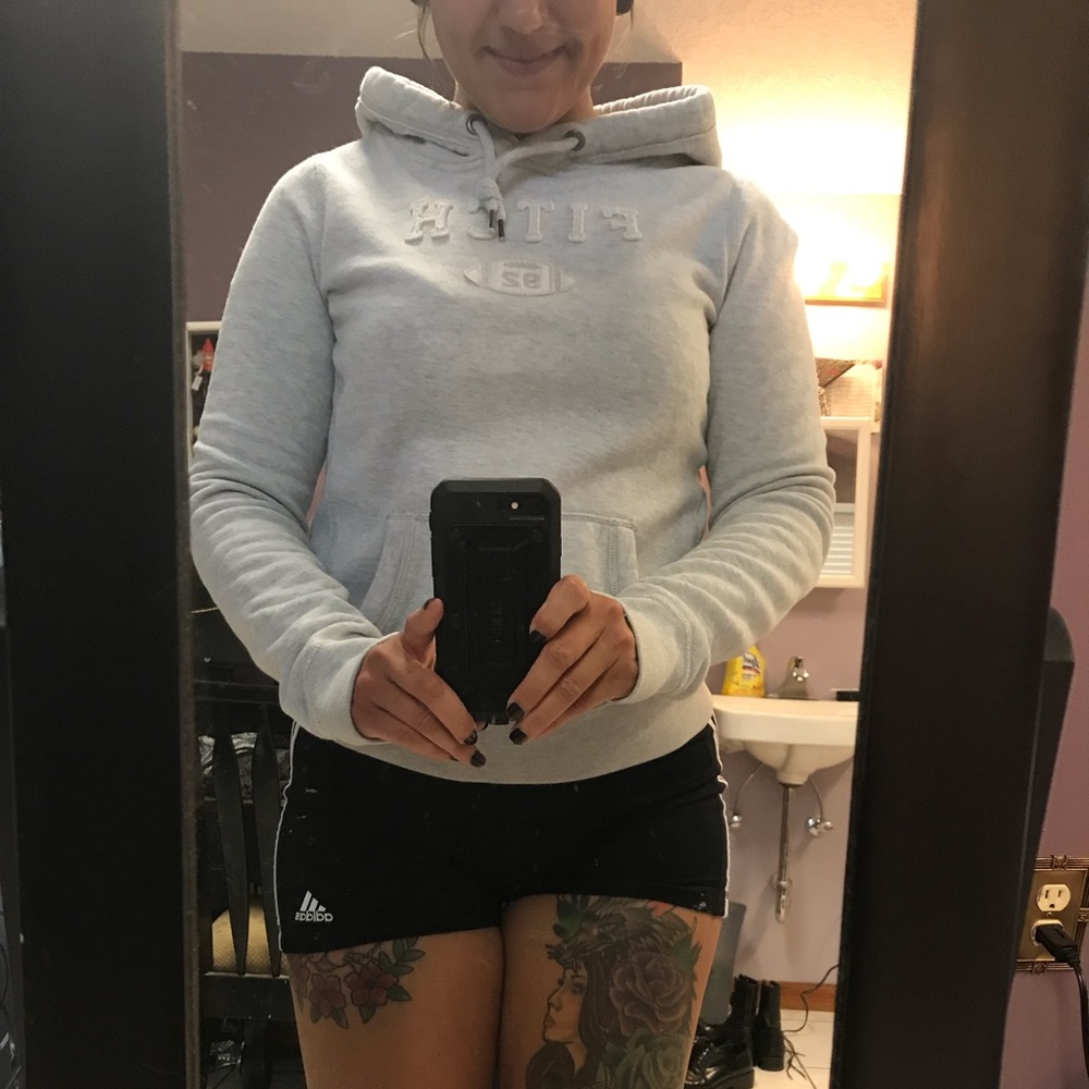 🌺ABERCOMBIE HOODIE LIGHT GREY 🌺